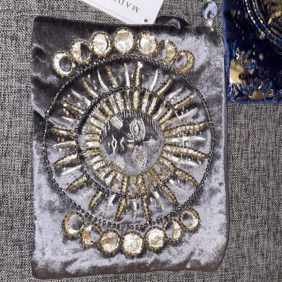 24HR DROP 🎁⬇️ Hand beaded suede celestial zipper pouches - Picture 3 of 9